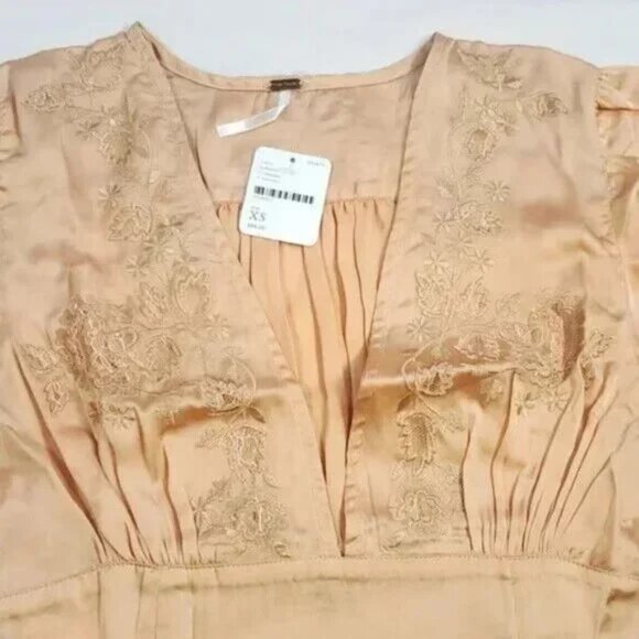 Free People Tan Ruffle Short Sleeve Pull Over Top XS NWT - Picture 2 of 6